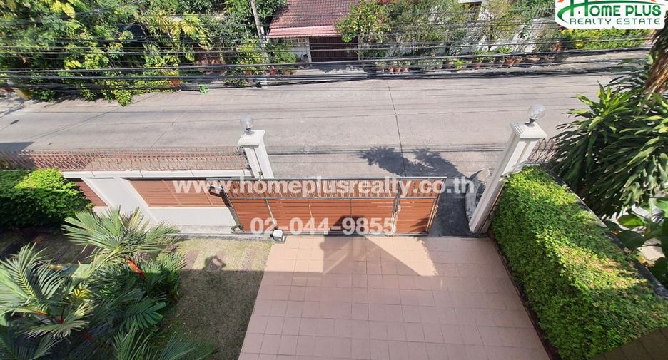 À vendre 6 chambres maison à Huai Khwang, Bangkok