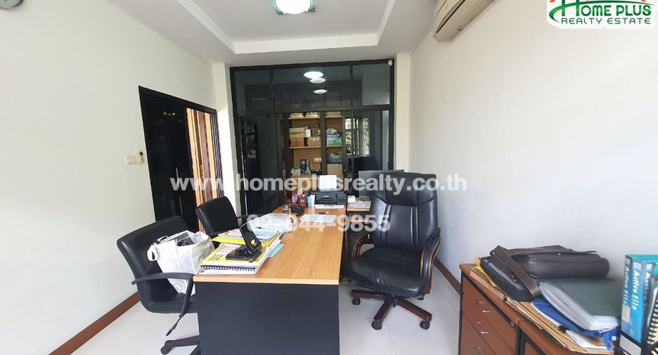 À vendre 6 chambres maison à Huai Khwang, Bangkok
