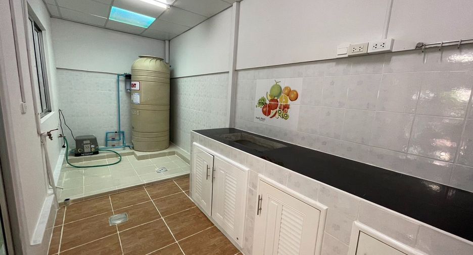 出售 3 卧室 联排别墅 在 Don Mueang, 曼谷