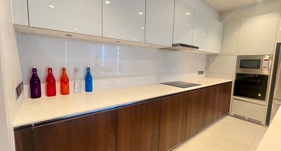 For rent 3 bedrooms condo in Watthana, Bangkok