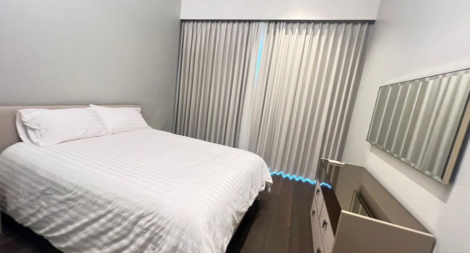 For rent 3 bedrooms condo in Watthana, Bangkok