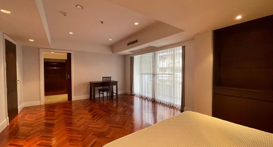 Apartamento en alquiler de 4 habitaciones en Khlong Toei, Bangkok
