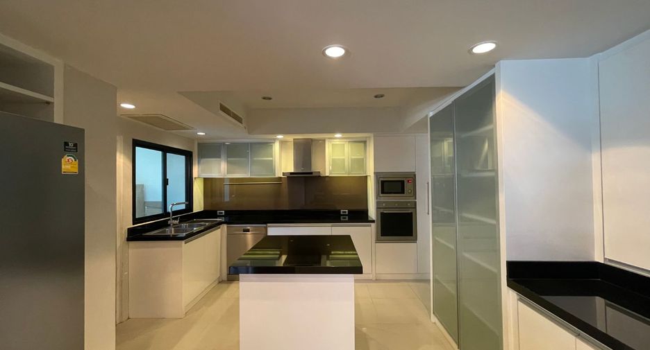 Apartamento en alquiler de 4 habitaciones en Khlong Toei, Bangkok