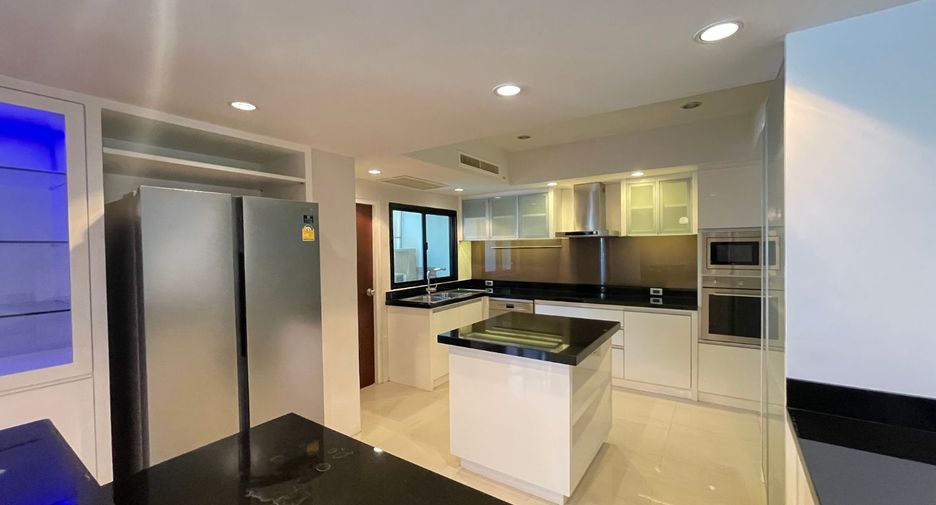 Apartamento en alquiler de 4 habitaciones en Khlong Toei, Bangkok