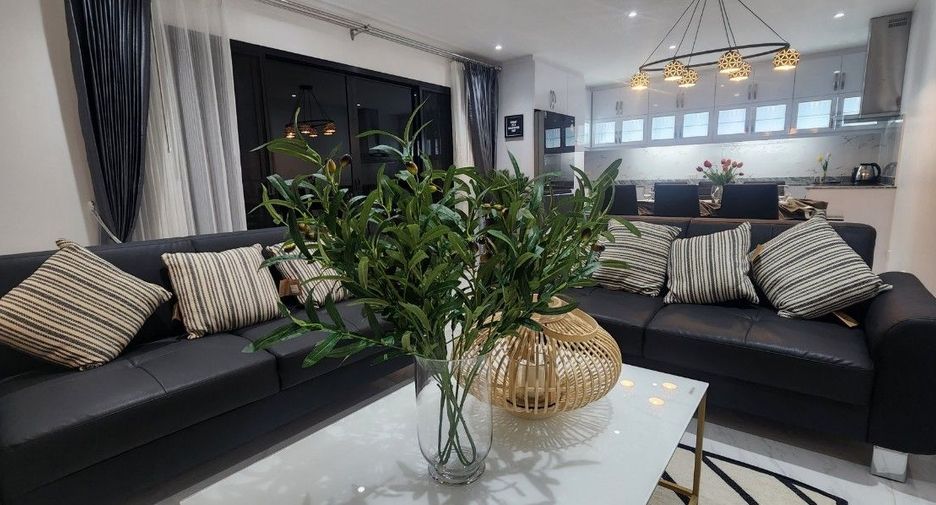For sale 3 bed villa in Mueang Rayong, Rayong