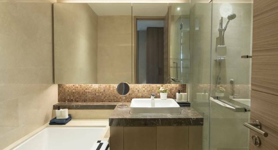 Wohnung zur Miete mit 2 Zimmer in Pathum Wan, Bangkok