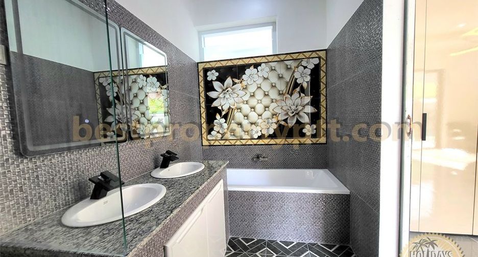 For sale 6 bedrooms villa in Bang Lamung, Chonburi