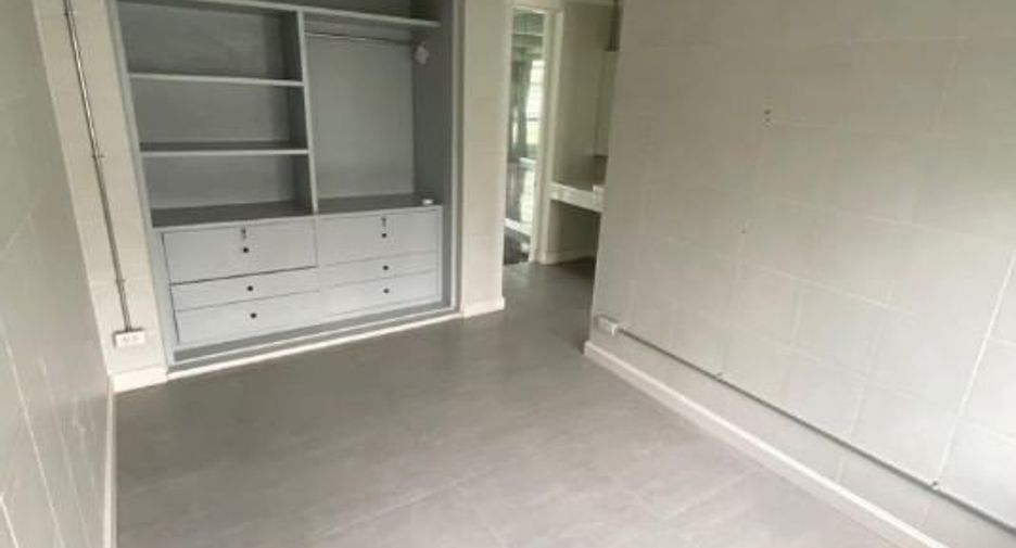 Local comercial en alquiler y en venta de 8 habitaciones en Watthana, Bangkok