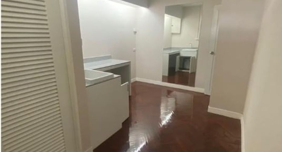 Local comercial en alquiler y en venta de 8 habitaciones en Watthana, Bangkok