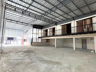 For rent warehouse in Huai Khwang, Bangkok