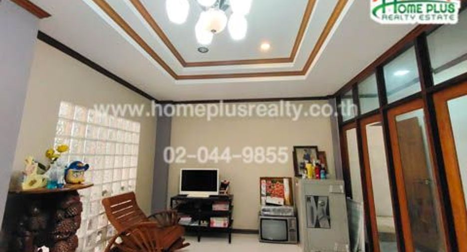 For sale 4 bed house in Pak Kret, Nonthaburi