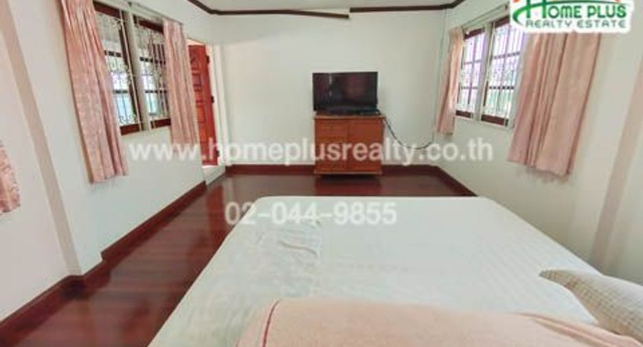 For sale 4 bed house in Pak Kret, Nonthaburi