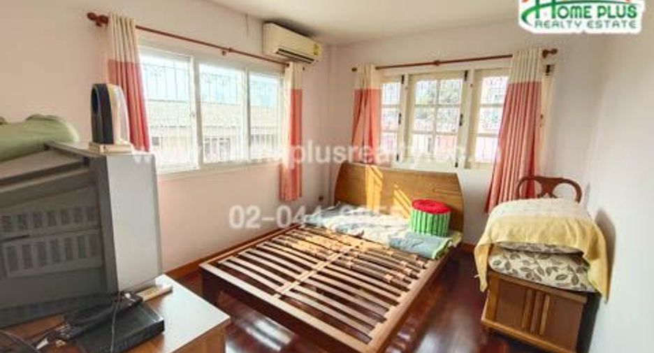 For sale 4 bed house in Pak Kret, Nonthaburi