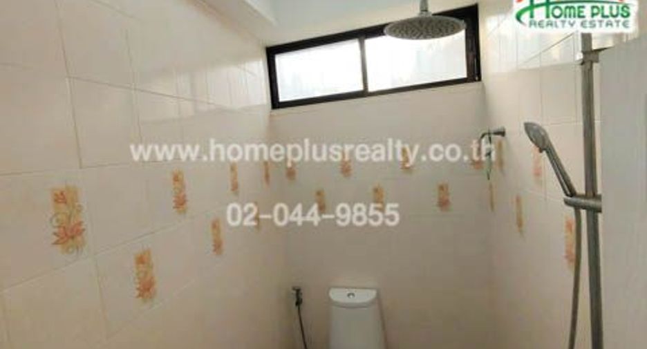 For sale 4 bed house in Pak Kret, Nonthaburi
