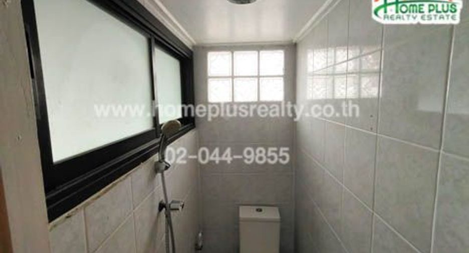 For sale 4 bed house in Pak Kret, Nonthaburi