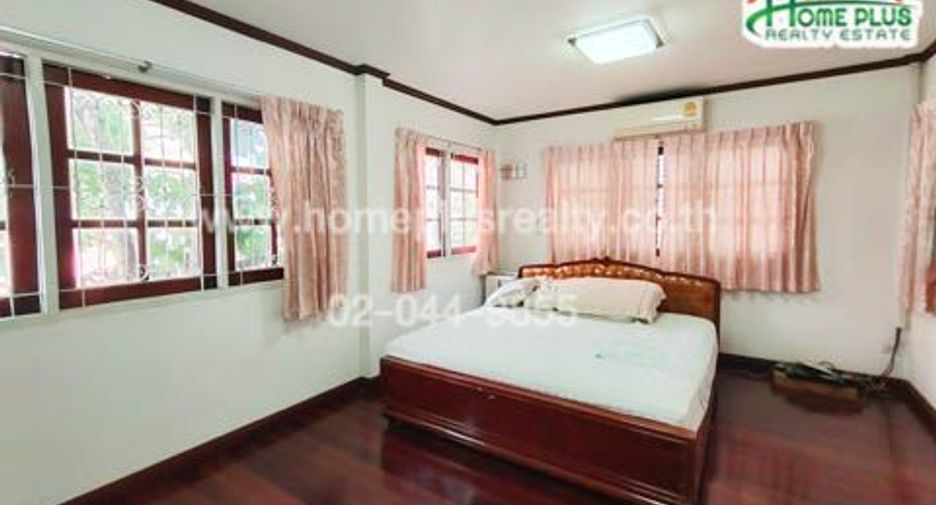 For sale 4 bed house in Pak Kret, Nonthaburi