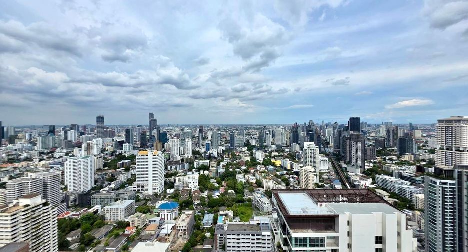 Продажа 2 спальни кондо в Кхлонг Тоеи, Бангкок