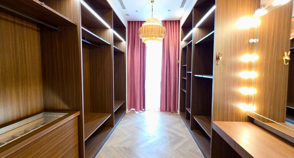 Продажа 2 спальни кондо в Кхлонг Тоеи, Бангкок