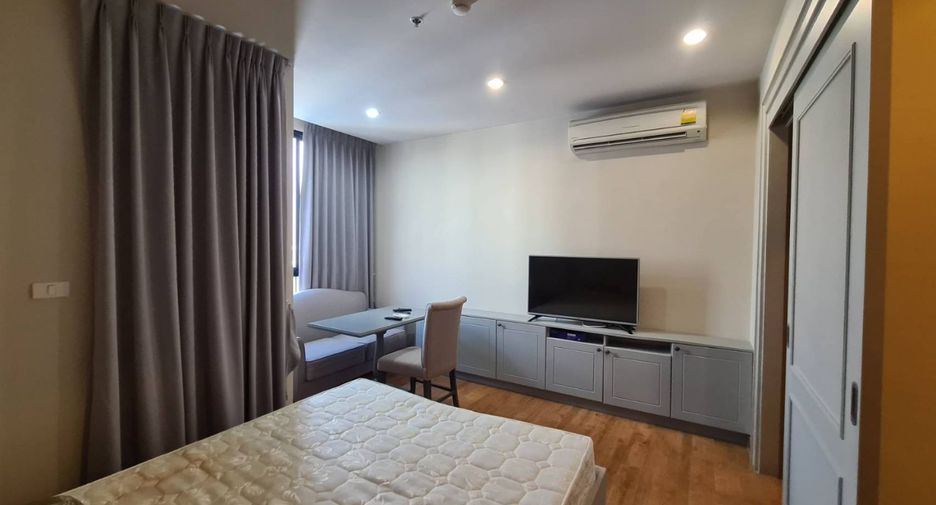 For sale 1 bed condo in Phaya Thai, Bangkok