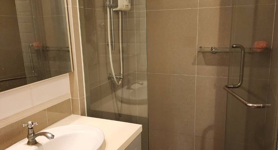 For sale 1 bed condo in Phaya Thai, Bangkok
