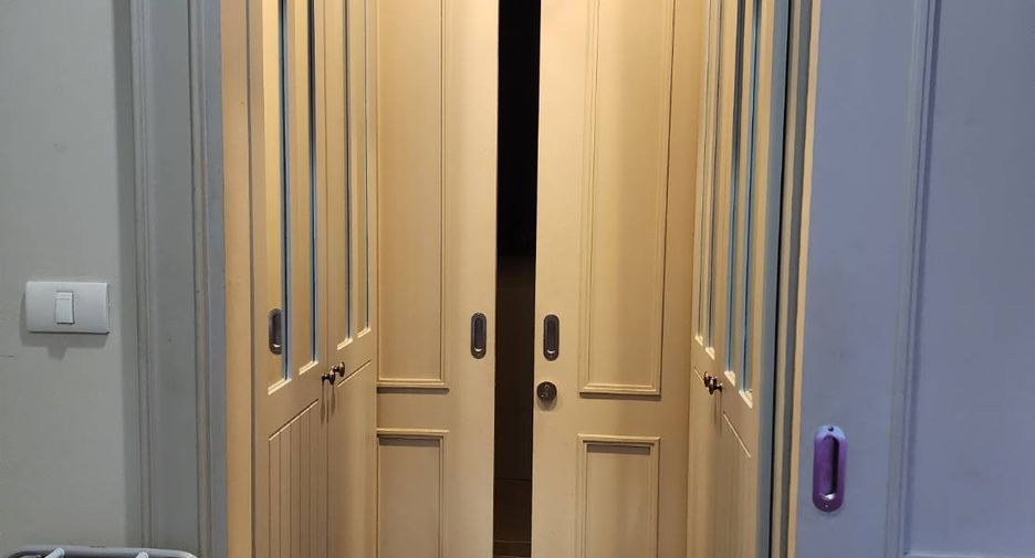 For sale 1 bed condo in Phaya Thai, Bangkok