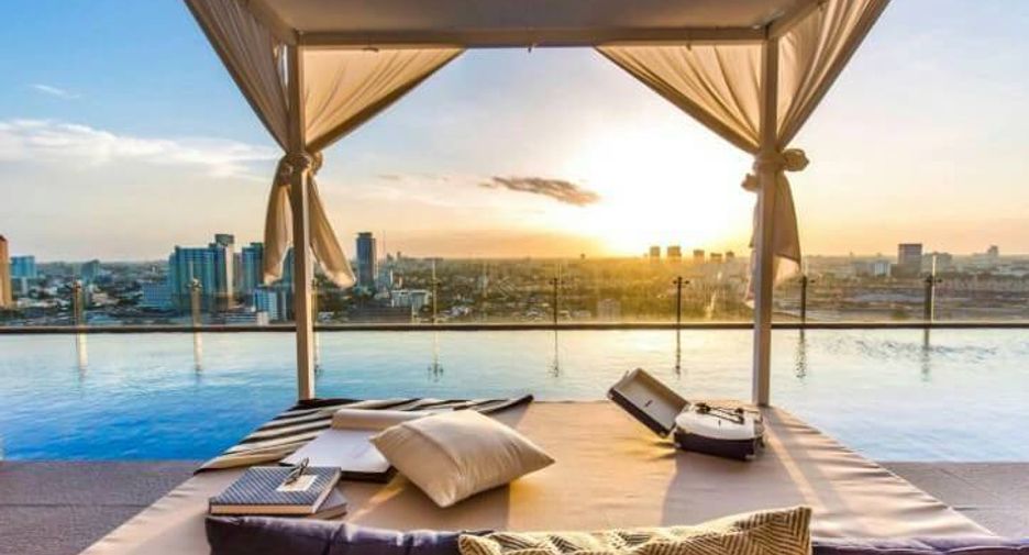 For sale 1 bed condo in Phaya Thai, Bangkok