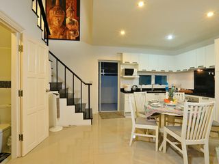 Casa adosada en venta de 2 habitaciones en Kathu, Phuket