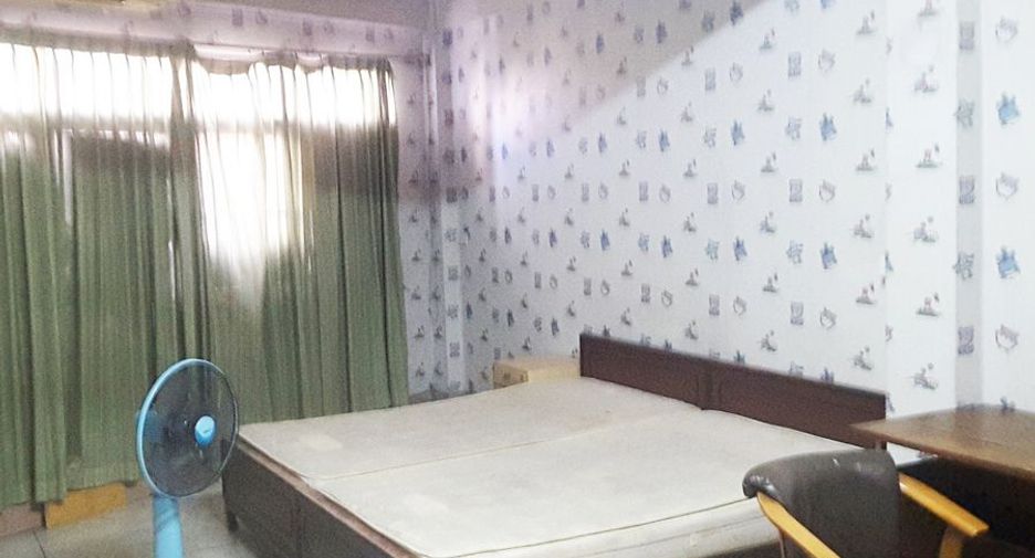 For sale 5 bedrooms retail Space in Bang Phlat, Bangkok