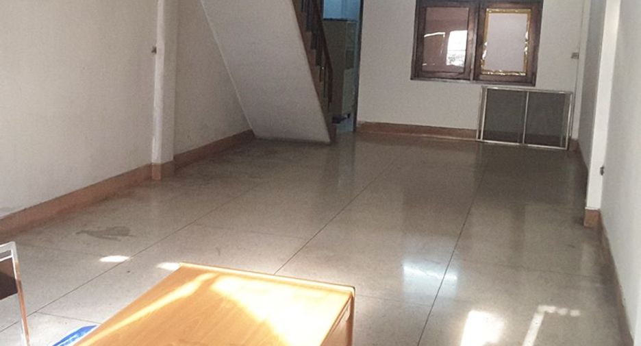 For sale 5 bedrooms retail Space in Bang Phlat, Bangkok