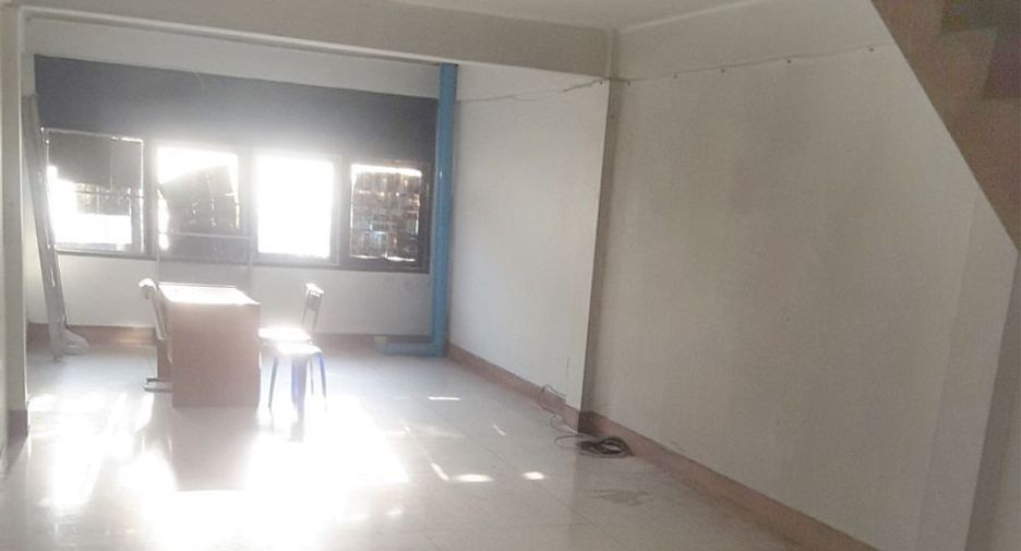 For sale 5 bedrooms retail Space in Bang Phlat, Bangkok