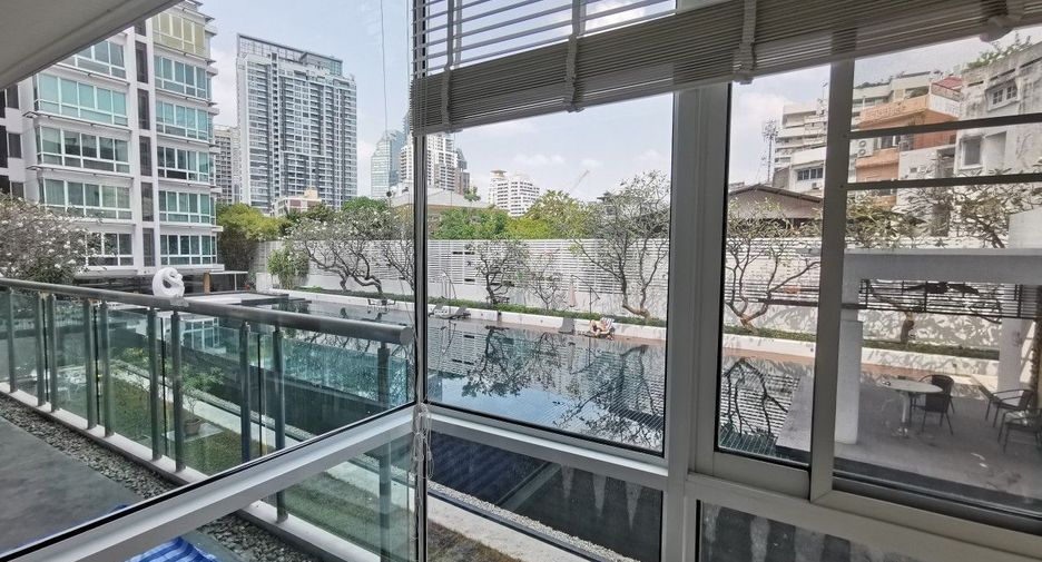 For sale 4 bedrooms condo in Khlong Toei, Bangkok