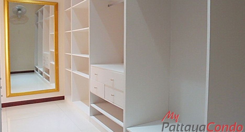 Haus zur Miete mit 4 Zimmer in Bang Lamung, Chonburi