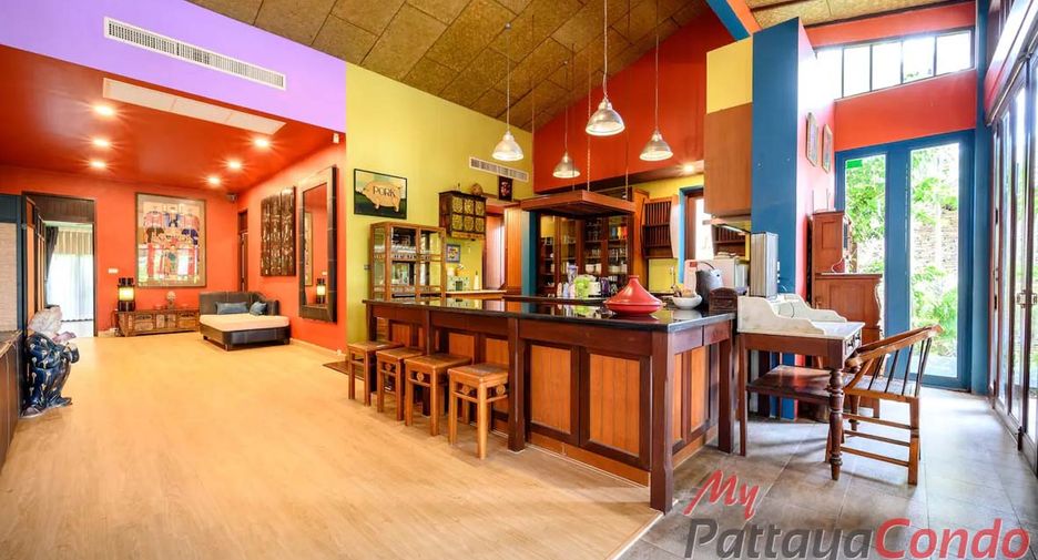 For sale 4 bedrooms house in Bang Lamung, Chonburi