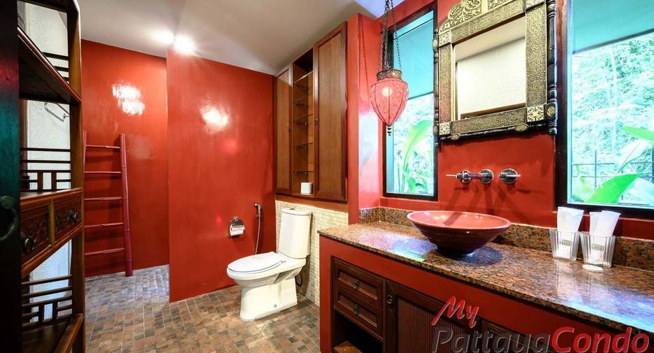 For sale 4 bedrooms house in Bang Lamung, Chonburi