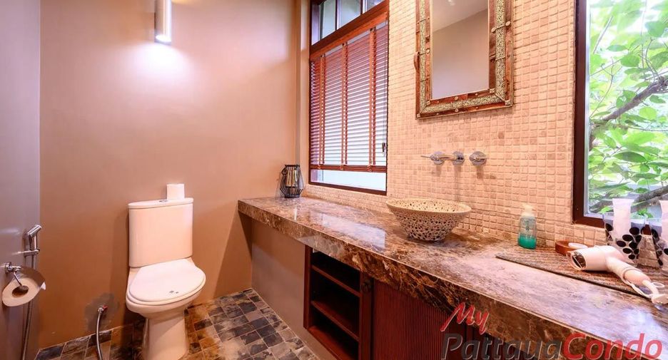 For sale 4 bedrooms house in Bang Lamung, Chonburi