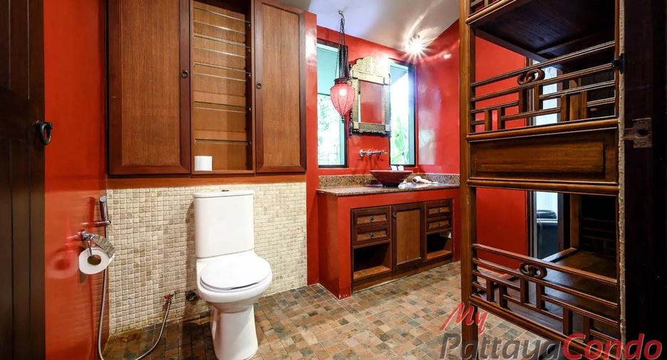 For sale 4 bedrooms house in Bang Lamung, Chonburi