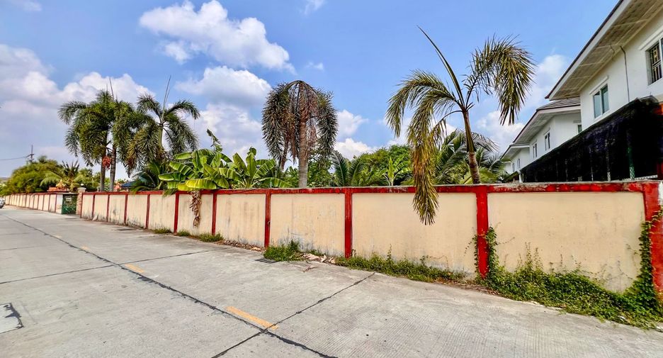 For rent and for sale land in Phanat Nikhom, Chonburi