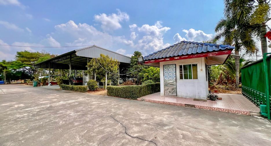 For rent and for sale land in Phanat Nikhom, Chonburi