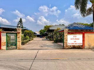 For rent そして for sale land in Phanat Nikhom, Chonburi