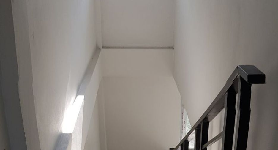 For rent and for sale 3 bedrooms retail Space in Si Racha, Chonburi