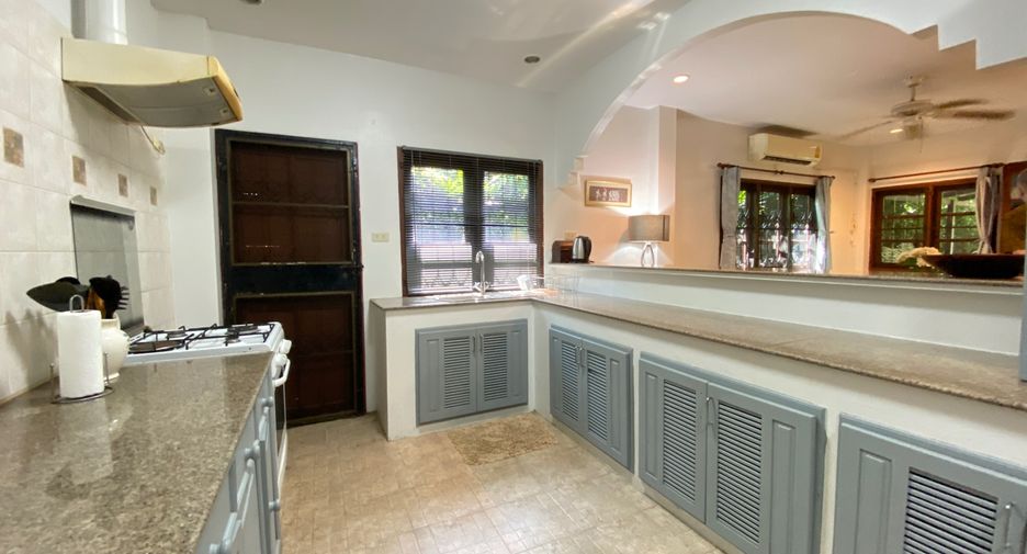 For rent and for sale 4 bedrooms house in San Sai, Chiang Mai