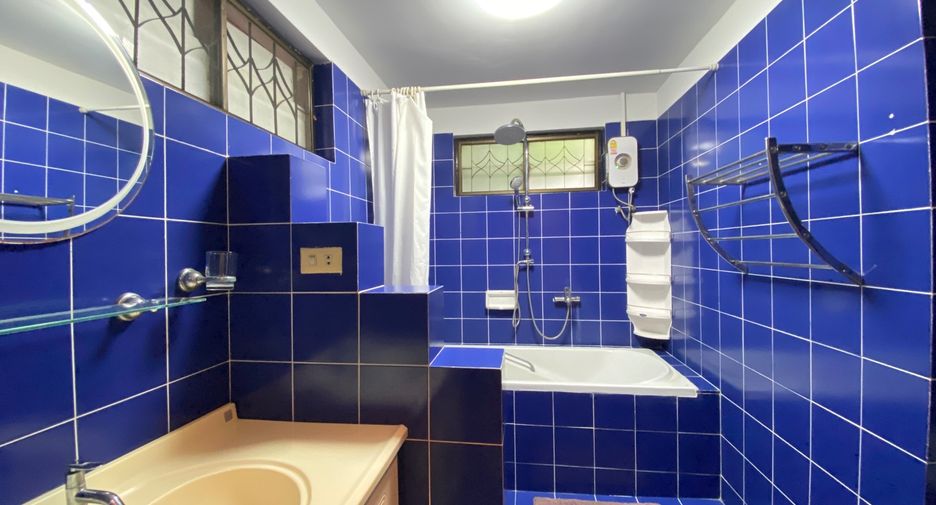 For rent and for sale 4 bedrooms house in San Sai, Chiang Mai
