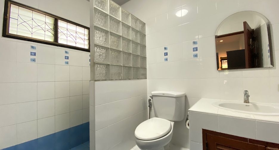 For rent and for sale 4 bedrooms house in San Sai, Chiang Mai