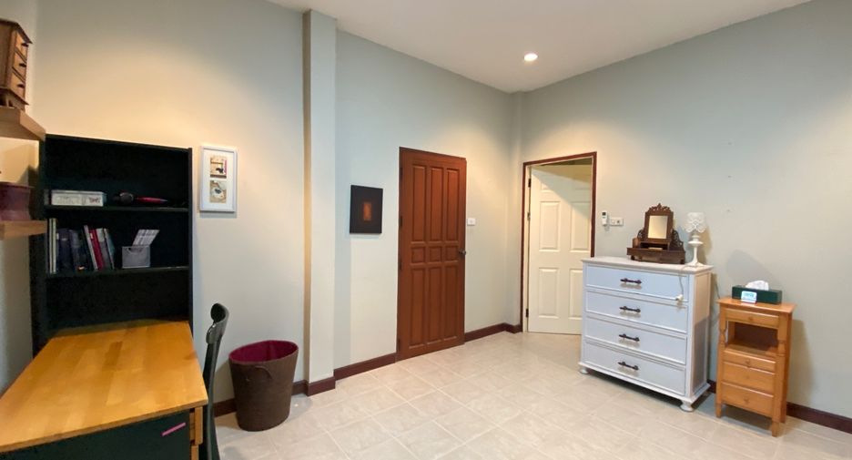 For rent and for sale 4 bedrooms house in San Sai, Chiang Mai