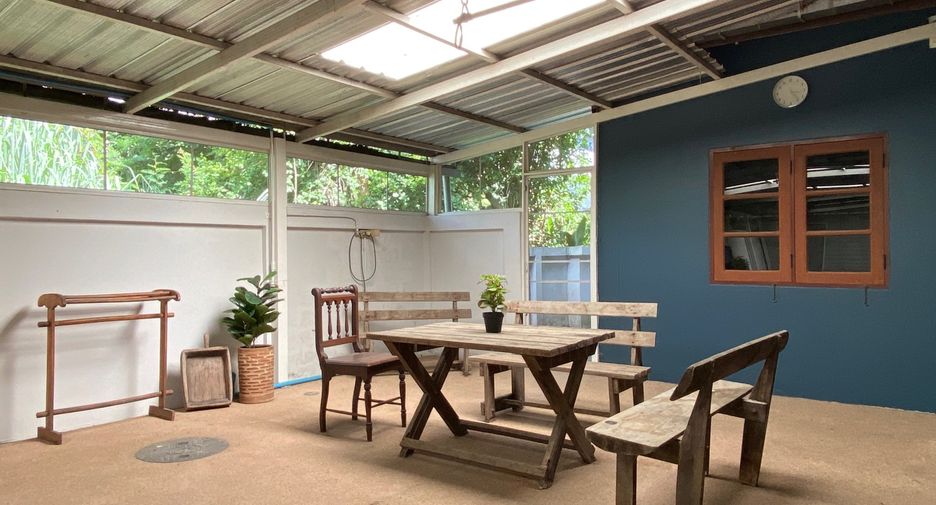 For rent and for sale 4 bedrooms house in San Sai, Chiang Mai