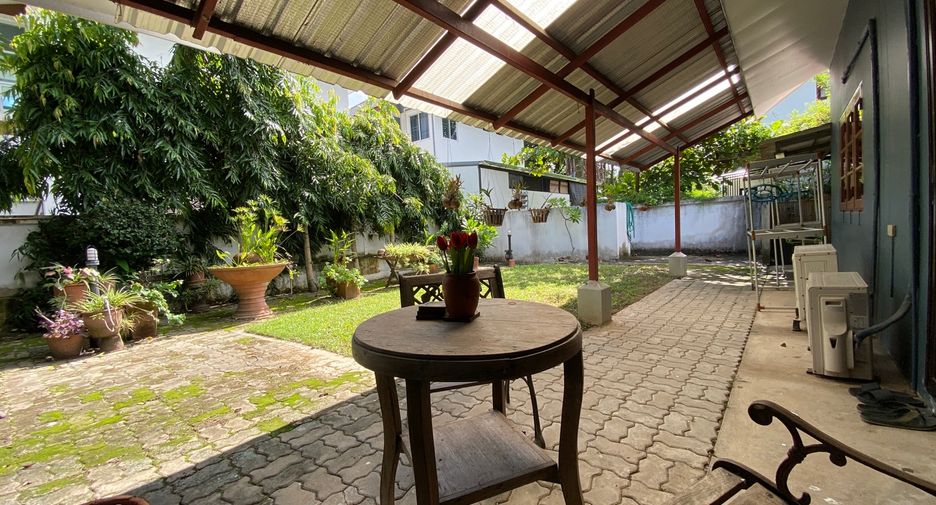 For rent and for sale 4 bedrooms house in San Sai, Chiang Mai