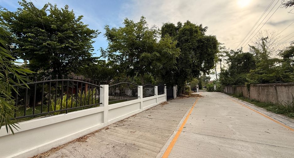 For rent and for sale 4 bedrooms house in San Sai, Chiang Mai