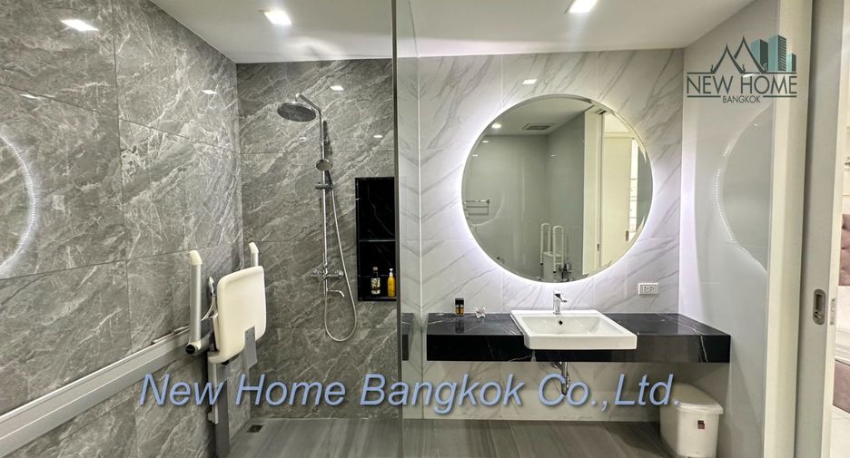 For sale 2 bedrooms condo in Khlong Toei, Bangkok
