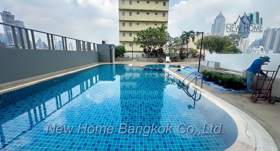 For sale 2 bedrooms condo in Khlong Toei, Bangkok