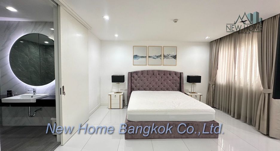 For sale 2 bedrooms condo in Khlong Toei, Bangkok